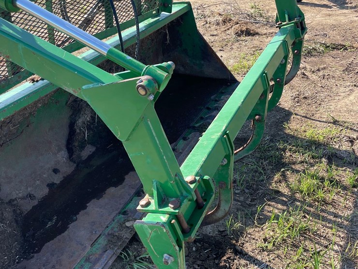 2014-john-deere-6210r-image-82