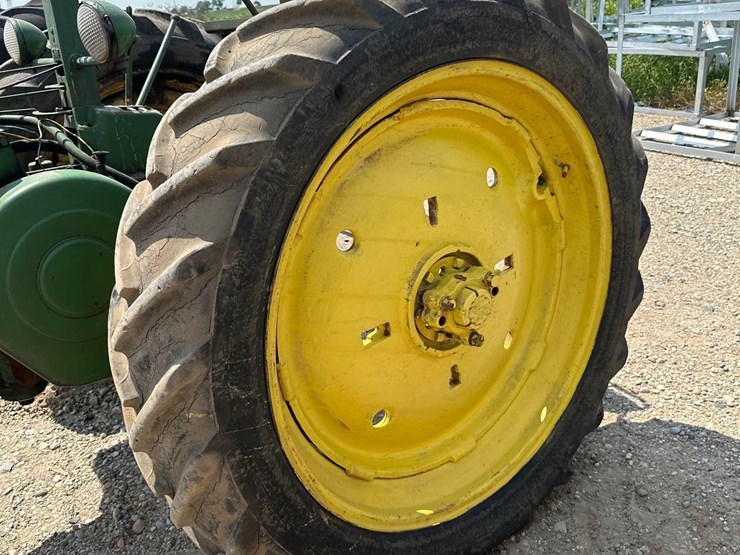 john-deere-b-image-7