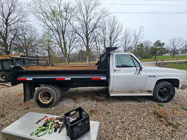 1985-gmc-3500-image-21