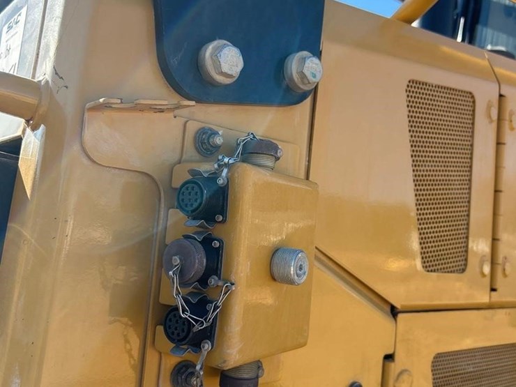 2018-caterpillar-d6n-xl-image-11