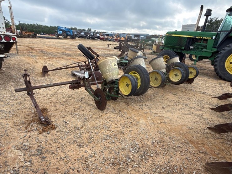 john-deere-71-image-3