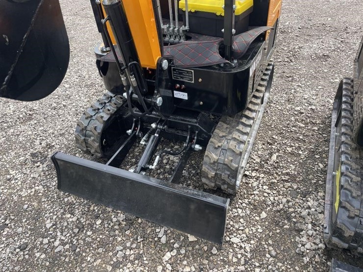 new-miva-mini-excavator:-6.6t-image-5