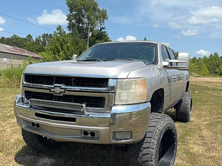 2007-chevrolet-2500-image-2