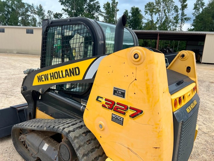 2021-new-holland-c327-image-33
