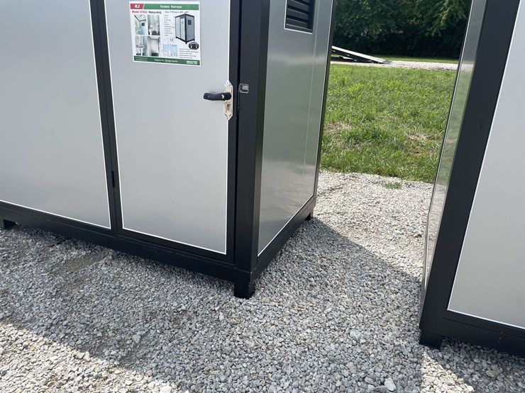 portable-washroom-image-13