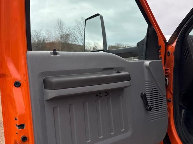 2012-ford-f650-sd-image-21