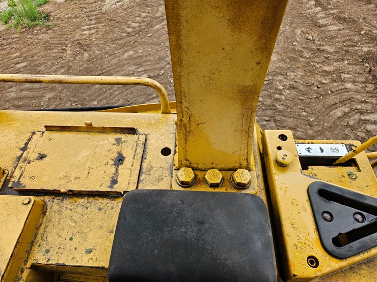 1984-caterpillar-973-image-47