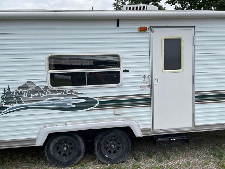 2005-wildwood-le-camper-image-17