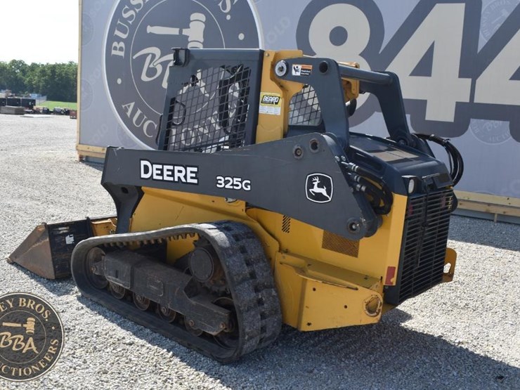 2019-deere-325g-image-16