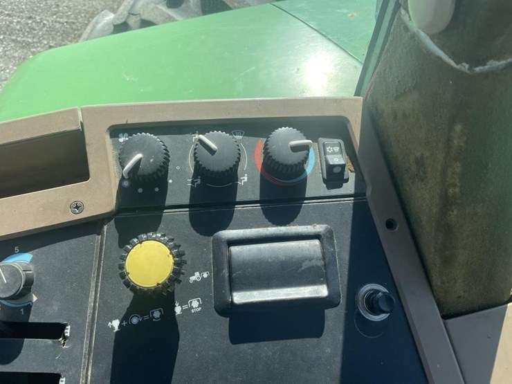 1995-john-deere-7800-image-32
