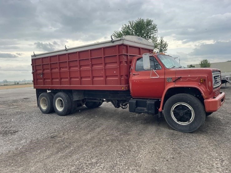 1975-chevrolet-c65-image-1