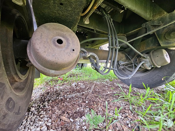 2005-utility-48'-x-102"-image-40