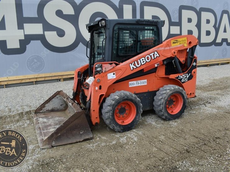 2017-kubota-ssv65-image-4