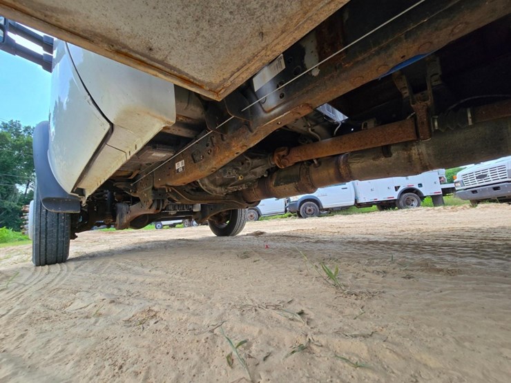 2014-ford-f550-image-28