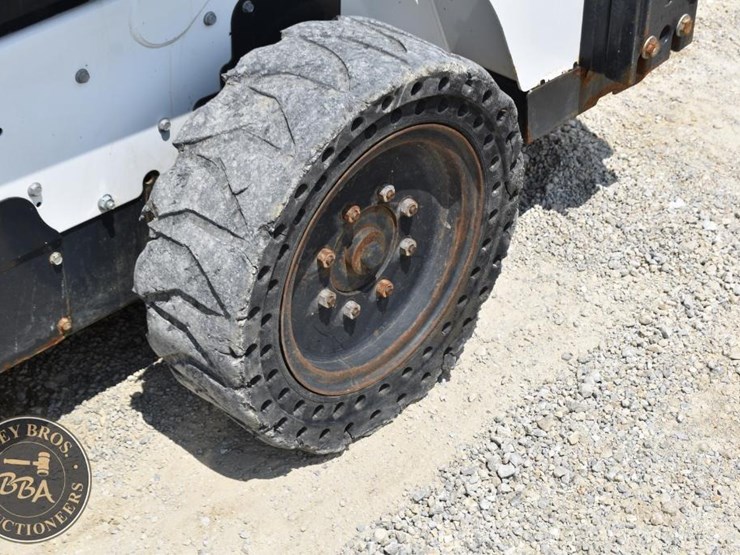 2020-bobcat-s550-image-26