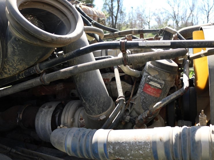 2007-freightliner-columbia-120-image-19