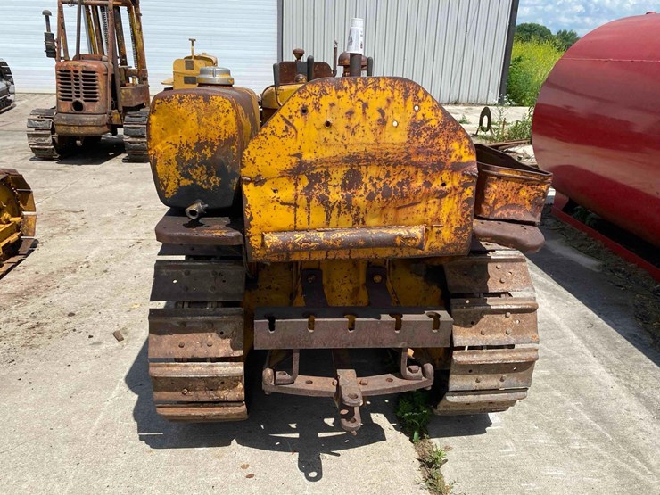 caterpillar-d2-ag-crawler-tractor-image-5