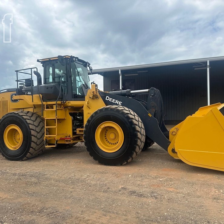 2020 DEERE 844L