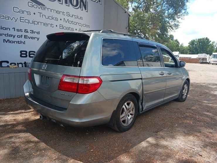 2005-honda-odyssey-image-8