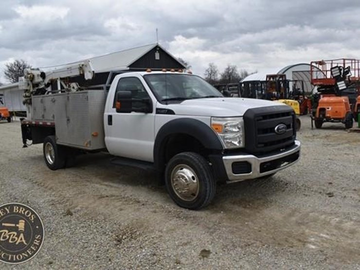 2013-ford-f550-image-15