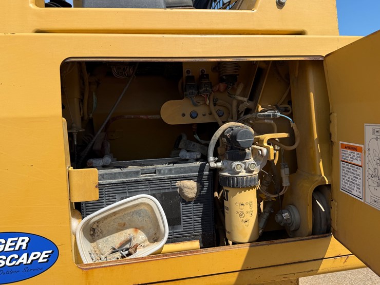 caterpillar-d3g-lgp-image-24