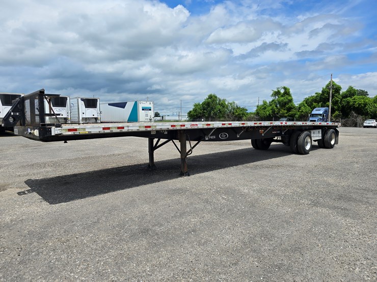 2015-great-dane-48'-x-102"-image-4