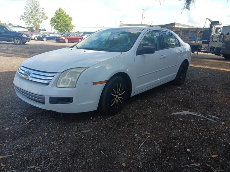 2007-ford-fusion-runs/moves-i-4-s-image-3