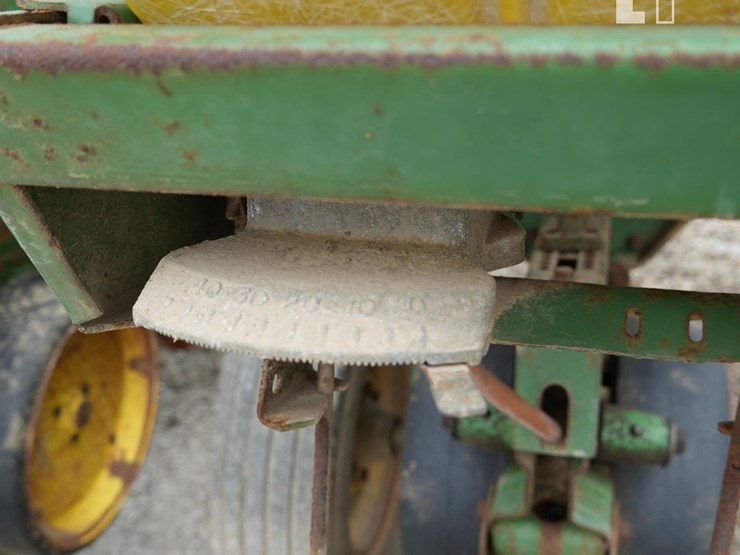 john-deere-7000-image-22