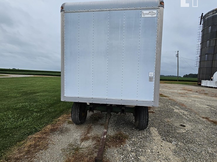us-truck-body-on-john-deere-running-gear-image-1