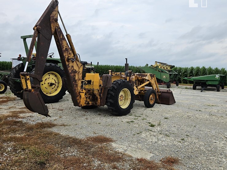 deere-e7320-wilson825-b25-image-5