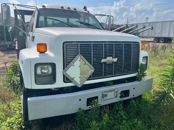 chevrolet-c8500-flat-bed-with-a-moffet-kit-image-1