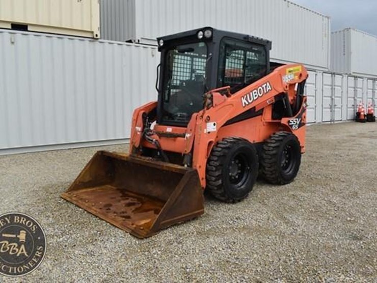2017-kubota-ssv65-image-3