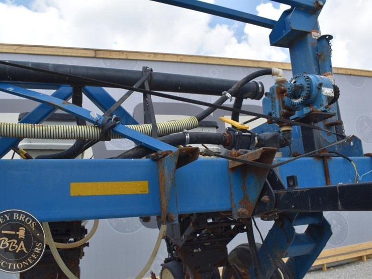 2005-kinze-3600-image-46