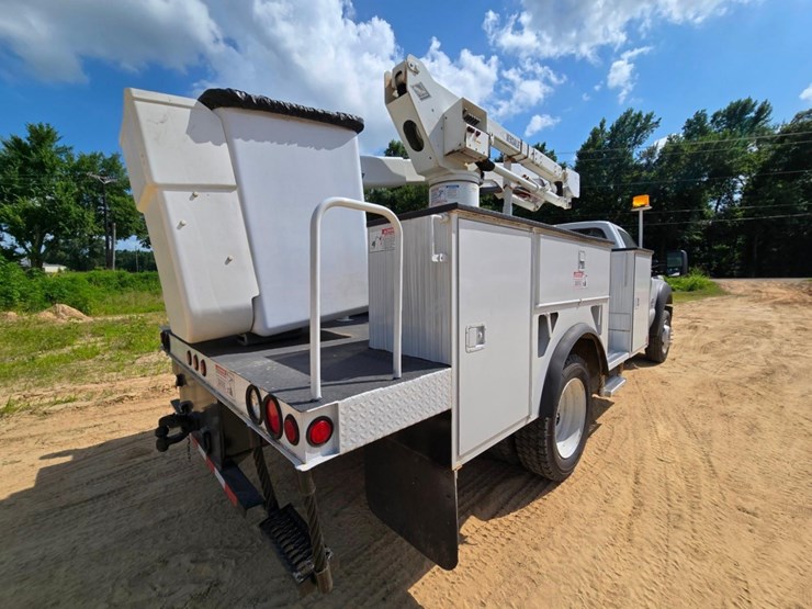 2014-ford-f550-image-8