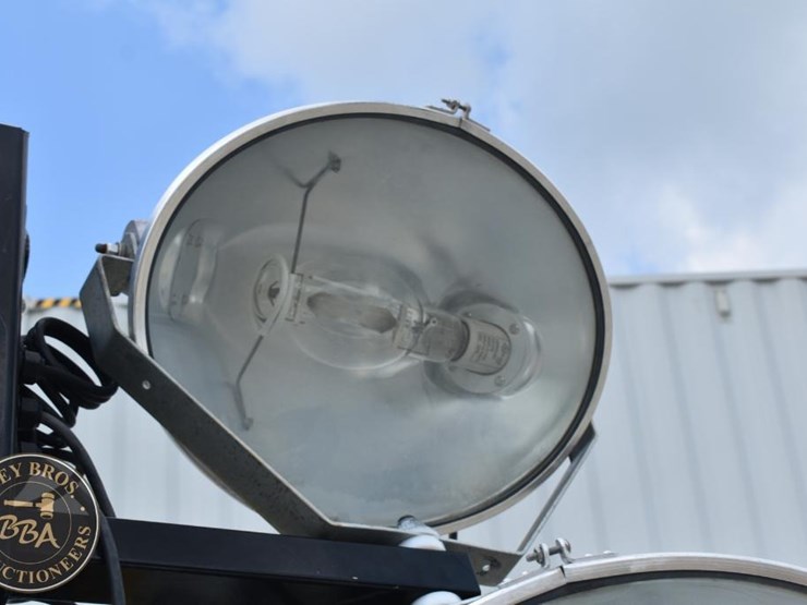 2019-allmand-bros-night-lite-v-series-image-31