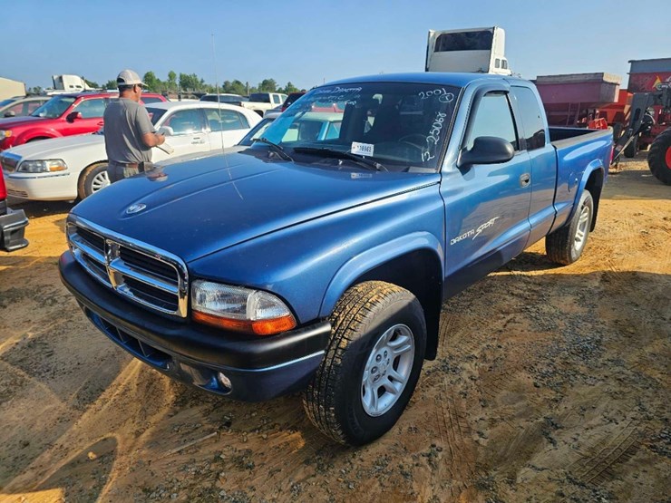 2001-dodge-dakota-image-2