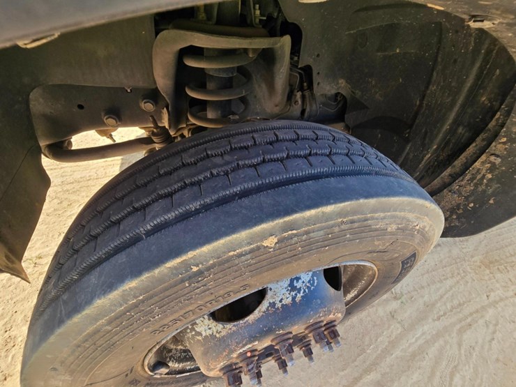 2018-dodge-ram-5500-image-35