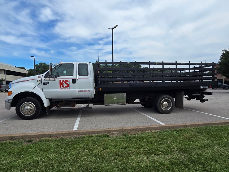 2004-ford-f650-image-9