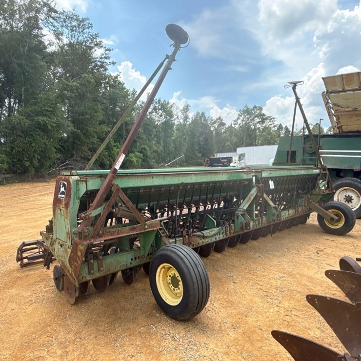 JOHN DEERE 520