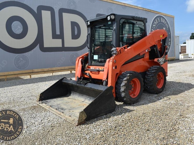 2020-kubota-ssv65-image-23