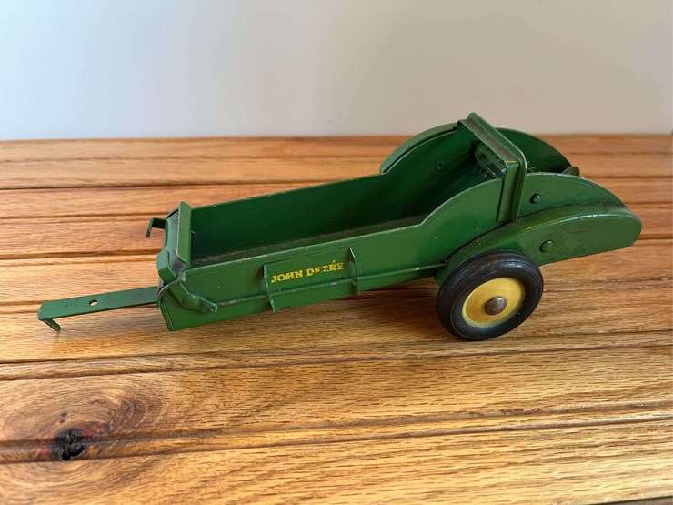 john-deere-16-image-1
