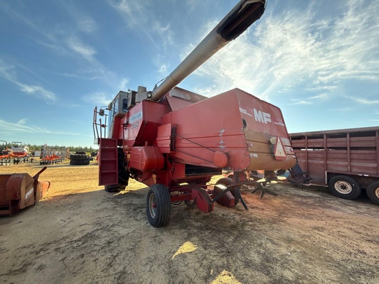 massey-ferguson-550-image-4