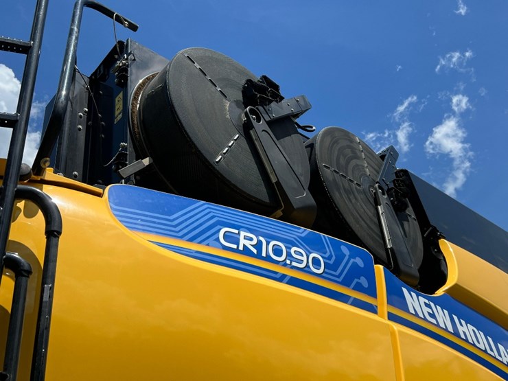2023-new-holland-cr10.90-image-52