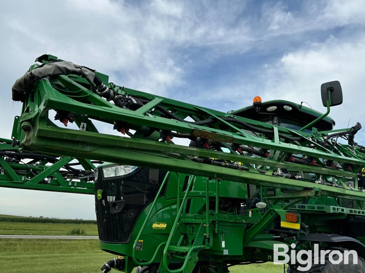 2020-john-deere-r4038-image-18