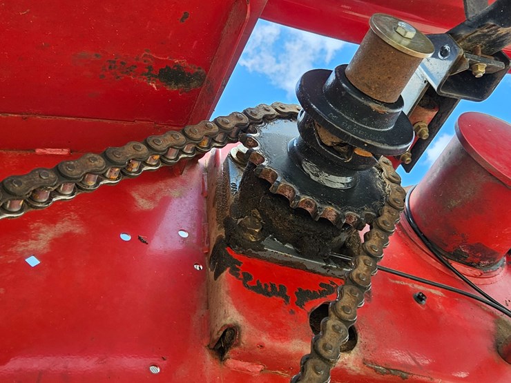 2015-new-holland-460-image-21