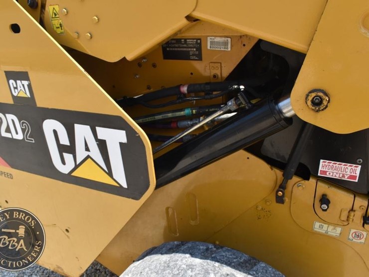 2015-caterpillar-272d2-image-31