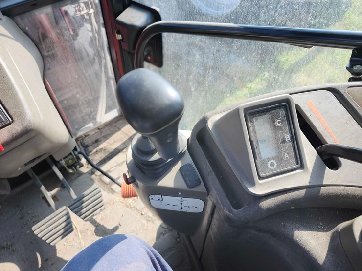 2005-case-ih-mxm130-image-30