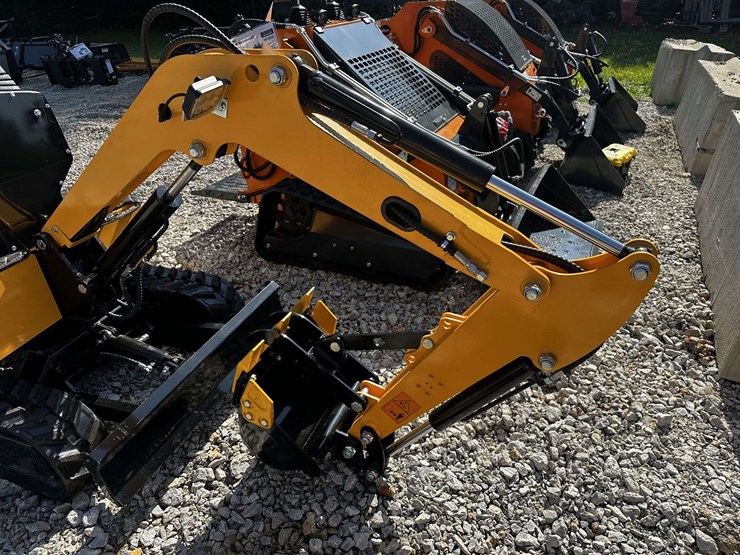mini-excavator-image-2