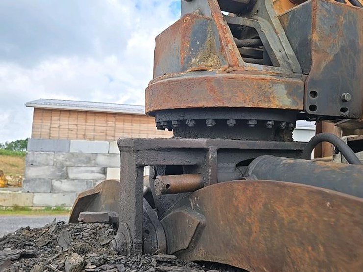2004-tigercat-240b-image-21