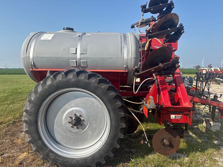 case-ih-2800-image-3